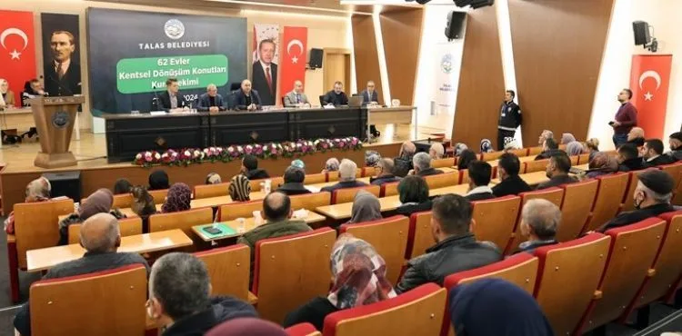 TALAS’TA KENTSEL DÖNÜŞÜM EVLERİ KURA İLE SAHİBİNİ BULDU
