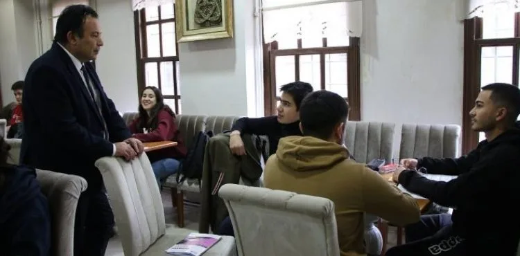 BÜYÜKŞEHİR’İN EĞİTİM KAMPI’NA İL MİLLİ EĞİTİM MÜDÜRÜ KARAKÖSE’DEN ZİYARET