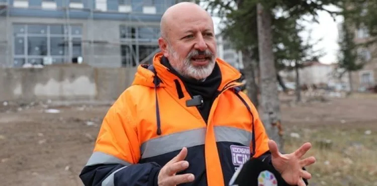 BAŞKAN ÇOLAKBAYRAKDAR, “HER YAŞA UYGUN, HER YAŞTAN İLGİ GÖRECEK YENİ KÜTÜPHANE KAZANDIRIYORUZ”