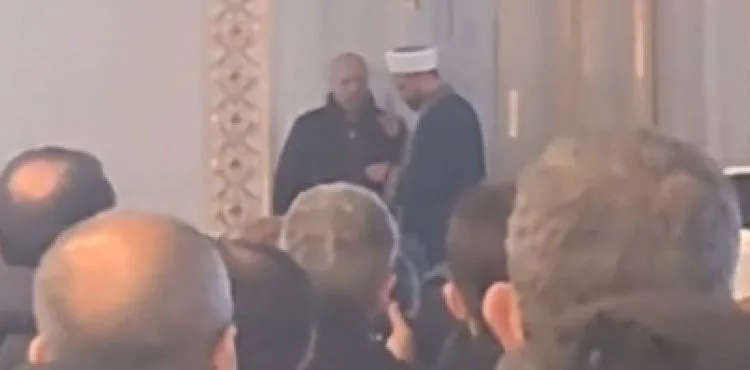 Cuma namazı öncesi bir vatandaş Müslüman oldu