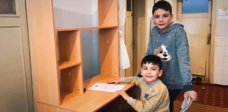 Vali Çiçek, “20 bin çalışma masası ve kitaplık öğrencilerimize ulaştırıldı”