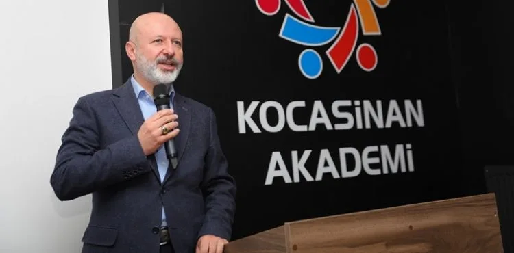 BAŞKAN ÇOLAKBAYRAKDAR, “KOCASİNAN AKADEMİ, ‘KOCAMAN BİR AİLE’DİR”