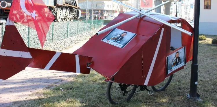 Kayseri trafiğinde pedallı helikopter: görenleri şaşkına çeviriyor