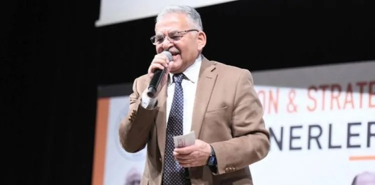 ÖĞRENCİ DOSTU BAŞKAN, KAYMEK’İN GENÇLERİYLE KUCAKLAŞTI