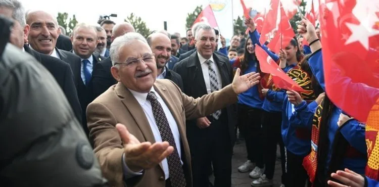 VALİ ÇİÇEK VE BAŞKAN BÜYÜKKILIÇ, KESOB ERVA SPOR KULÜBÜ AÇILIŞ TÖRENİ’NE KATILDI