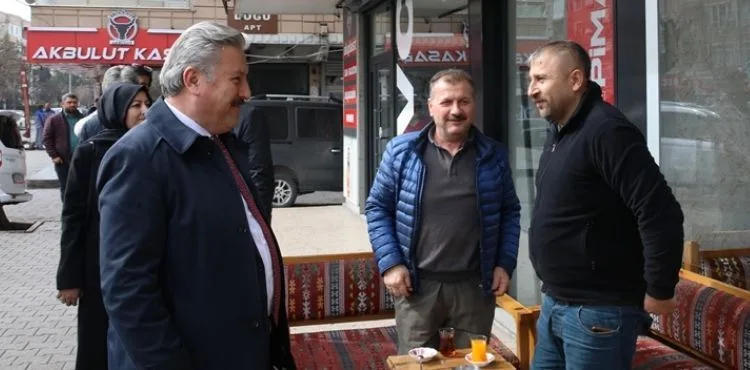 BAŞKAN PALANCIOĞLU'NA HUNAT MAHALLESİ ESNAFINDAN YOĞUN İLGİ