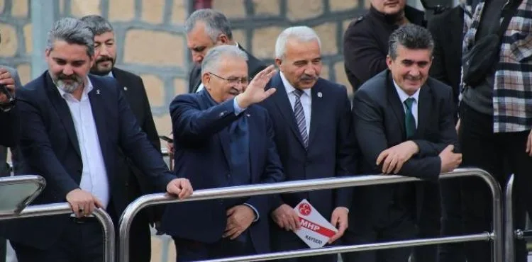 BAŞKAN BÜYÜKKILIÇ, SARIOĞLAN’DAN SESLENDİ: “DAHA GÜÇLÜ BİR ŞEKİLDE HİZMET EDECEĞİZ”