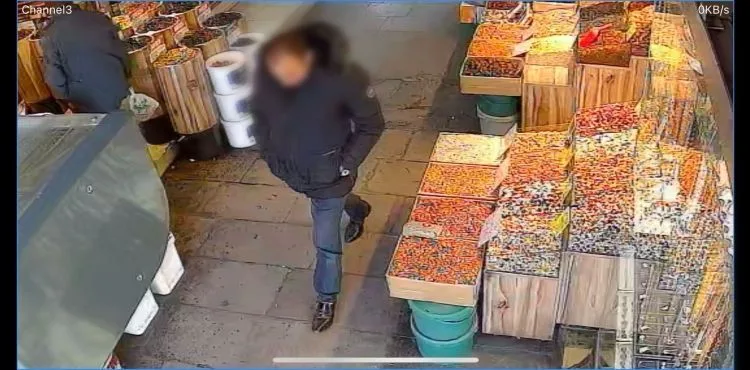 Hırsızlık anı güvenlik kamerasına yansıdı