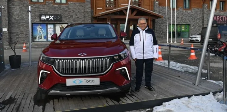 BAŞKAN BÜYÜKKILIÇ, TOGG İLE ERCİYES’TE PİSTLERİN TOZUNU ATTIRDI