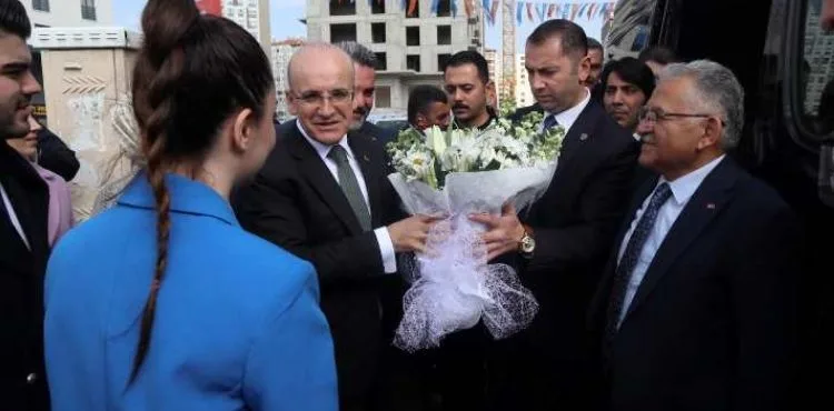 BAKAN ŞİMŞEK VE BAŞKAN BÜYÜKKILIÇ, İŞ İNSANLARIYLA BULUŞTU
