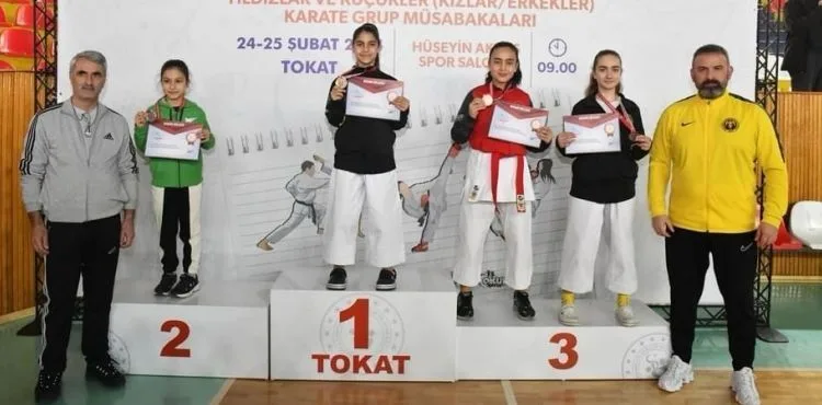 Kayserili karateciler 10 madalyayla döndü