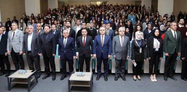 ERÜ’de "Sağlık ve Yaşam Bilimleri Öğrenci Kongresi" Düzenlendi