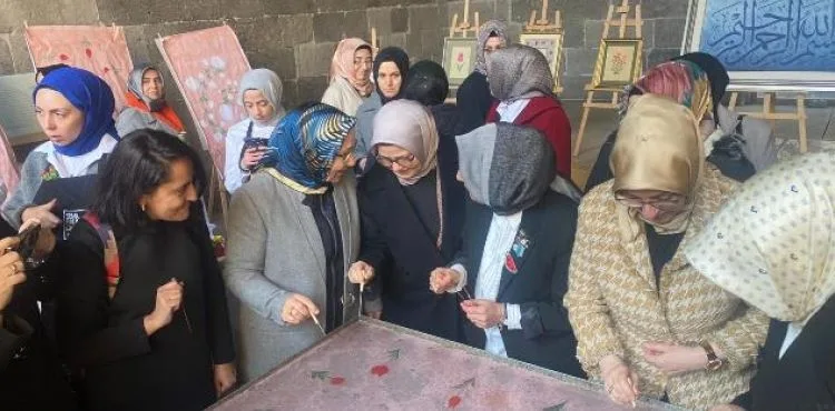 BÜYÜKŞEHİR’DEN BİN KADIN SPORSEVERLE “RİTMİNİ YAKALA” ETKİNLİĞİ