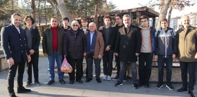 AK Parti İl Başkanı Fatih Üzüm, Ramazan’ın İlk Gününü Yoğun Geçirdi.