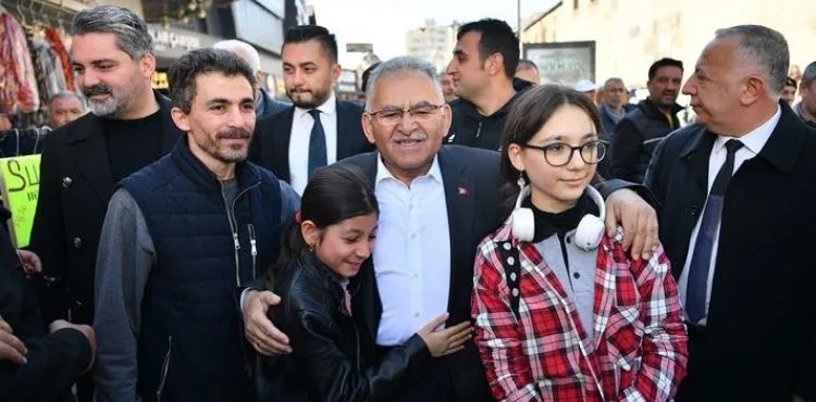 VATANDAŞTAN BAŞKAN BÜYÜKKILIÇ’A: “SEN ALTINSIN”