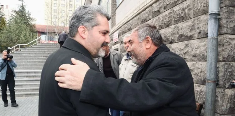AK Parti İl Başkanı Fatih Üzüm ve Büyükşehir Belediye Başkanı Memduh Büyükkılıç İldem Bölgesinde Vatandaşlar ile Buluştu.