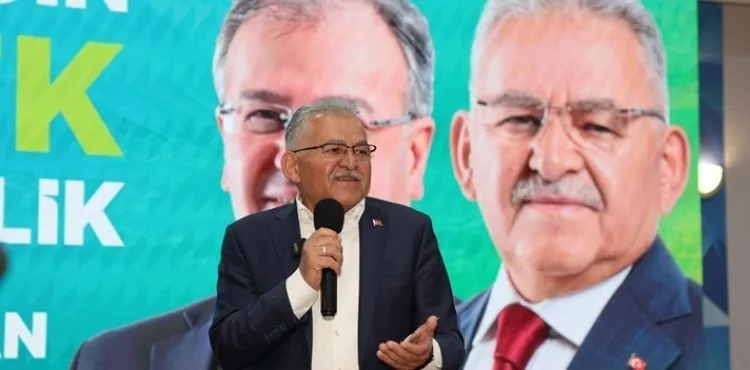 HACILARLILARLA İFTAR SOFRASINDA BULUŞAN BÜYÜKKILIÇ: “BELEDİYECİLİK BİZİM İŞİMİZ”
