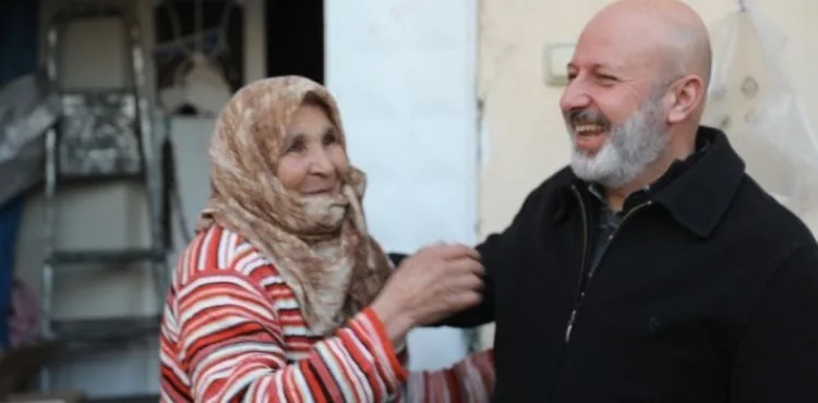 BAŞKAN ÇOLAKBAYRAKDAR, “BAŞIN DÜŞÜNCE DARA, AHMET ÇOLAKBAYRAKDAR’I ARA”