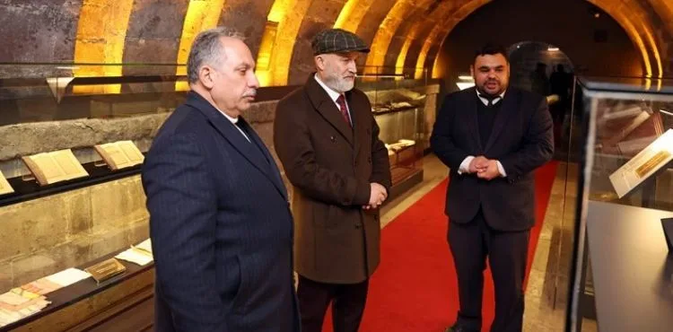 HALİL NECİPOĞLU, TIPKIBASIM MUSHAFLAR SERGİSİ’NE HAYRAN KALDI