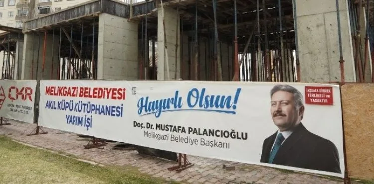 İLDEM’İN İKİNCİ AKIL KÜPÜ KÜTÜPHANESİ HIZLA YÜKSELİYOR