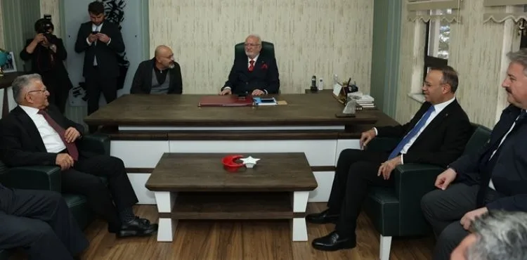 BAŞKAN BÜYÜKKILIÇ’TAN SERBEST BÖLGEDE FABRİKA ZİYARETLERİ