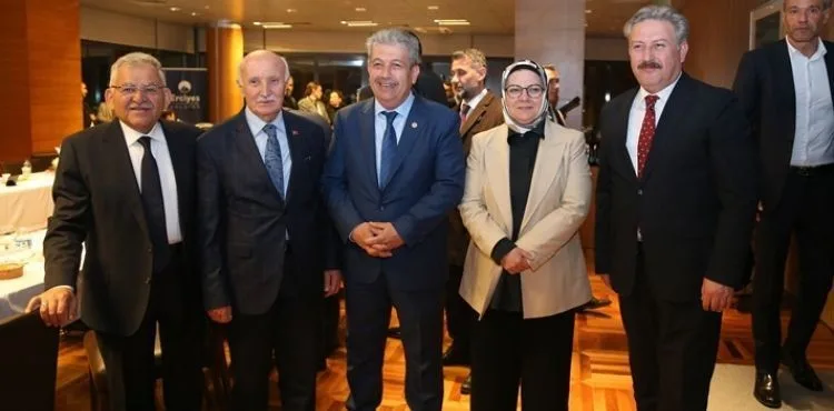 BAŞKAN BÜYÜKKILIÇ, ERCİYES ANADOLU HOLDİNG’İN GELENEKSEL İFTAR PROGRAMINA KATILDI