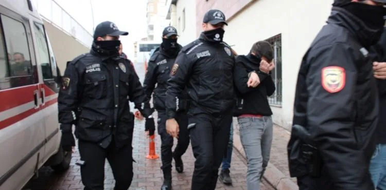 Terör örgütü mensubu 9 kişi tutuklandı