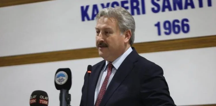 BAŞKAN PALANCIOĞLU, MELİKGAZİ’NİN GELECEĞİ OLAN YENİ VİZYON PROJELERİ KAYSO’DA ANLATTI