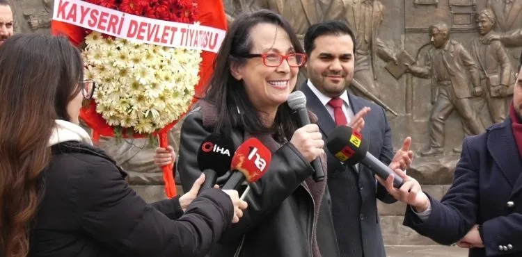 Kayseri Devlet Tiyatrosu Genel Müdürü Gökçer: “Sanat yaşadıkça daha aydınlık günlere doğru ilerleyeceğiz”