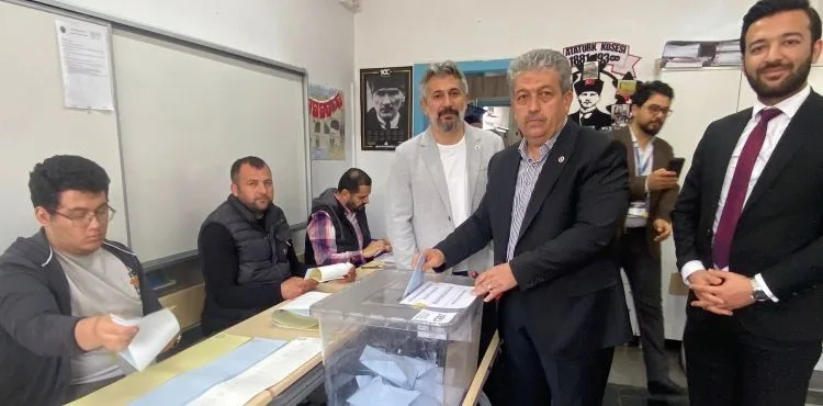 Milletvekili Bayar Özsoy, oyunu kullandı