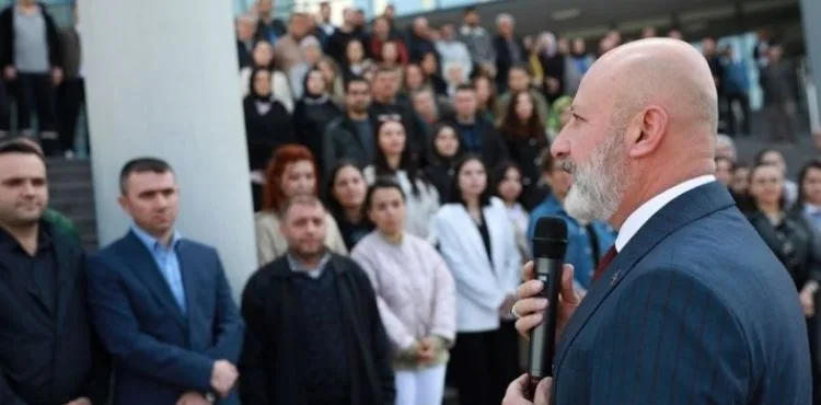 BAŞKAN ÇOLAKBAYRAKDAR, “BİZİM DAVAMIZ, BU ŞEHİRDE YAŞAYAN 7’DEN 70’E HERKESE HİZMET EDEBİLMEKTİR”