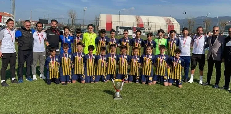 TALASGÜCÜ'NÜN U14'Ü TÜRKİYE ŞAMPİYONU