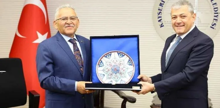 Kardeş Azerbaycan Heyetinden Başkan Büyükkılıç’a Ziyaret