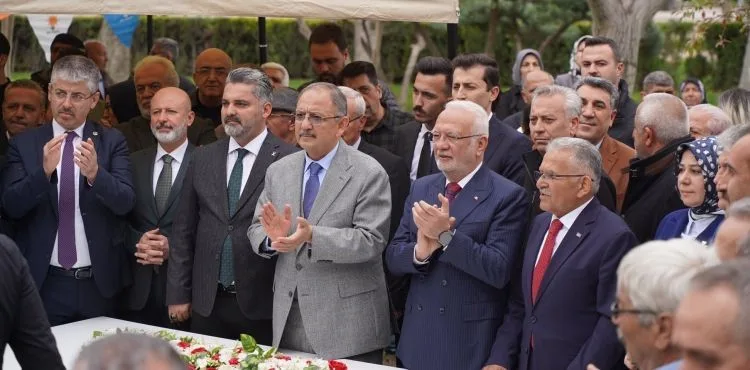 AK Parti Genel Başkan Vekili Elitaş: “Seçimden aldığımız mesaj doğrultusunda 2028 Genel Seçimleri’ne hızlıca hazırlanacağız”