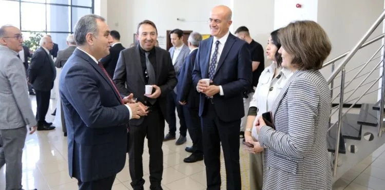 Erciyes Üniversitesi’nde Geleneksel Bayramlaşma Töreni Yapıldı