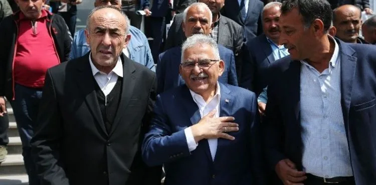 BAŞKAN BÜYÜKKILIÇ’TAN PINARBAŞI’DA “MUHTAR” ZİRVESİ