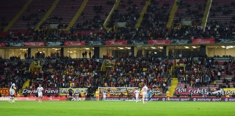 Kayserispor Taraftar Grubu: Kelle İstiyoruz