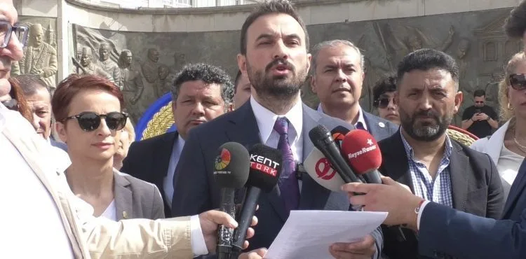 CHP Kayseri İl Başkan Yardımcısı Ünalmış: “23 Nisan Cumhuriyetin, demokrasinin temellerinin atıldığı bir gündür”