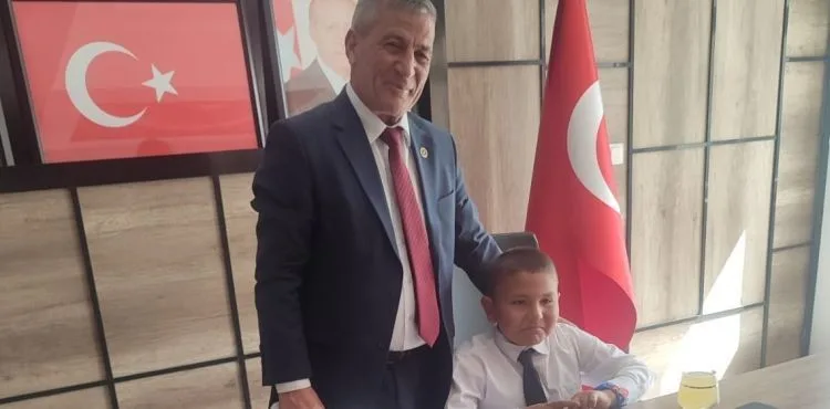 Akkışla’da 2’nci sınıf öğrencisi koltuğu devraldı