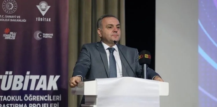 ERÜ’de TÜBİTAK Ortaokul Öğrencileri Araştırma Projeleri Kayseri Bölge Yarışması’nın Ödül Töreni Düzenlendi