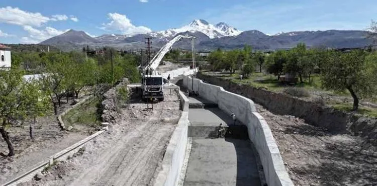 DERE ISLAHI VE SU GÜVENLİĞİ SAĞLAYACAK