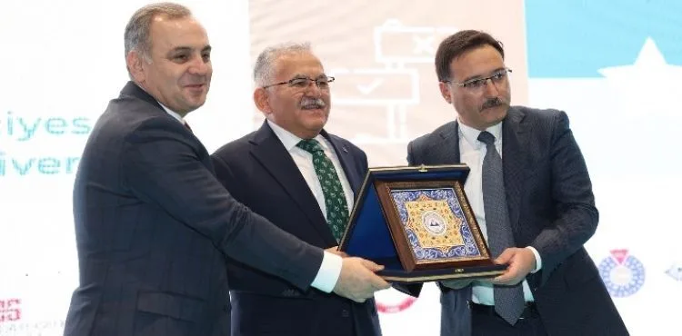 BAŞKAN BÜYÜKKILIÇ: “BU FUAR, İŞ ARAYAN İLE İŞVERENLERİ BULUŞTURACAK”