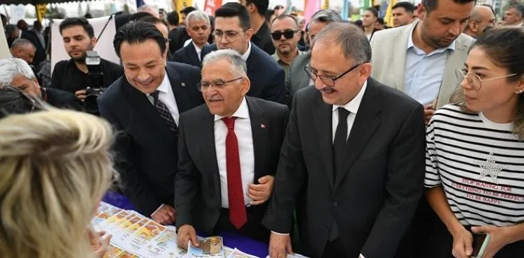 BÜYÜKKILIÇ’IN ÇOCUKLARA ARMAĞANI KİTAP FUARI VE ŞENLİĞİ, 10 GÜN BOYUNCA ZİYARETÇİ AKININA UĞRADI