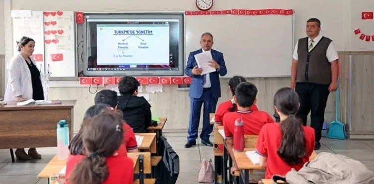 BAŞKAN YALÇIN'DAN “TÜRKİYE'DE YÖNETİM” DERSİ
