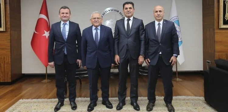 BAŞKAN BÜYÜKKILIÇ’A GARNİZON KOMUTANI, STK TEMSİLCİLERİ VE MÜDÜRLERDEN TEBRİK ZİYARETİ
