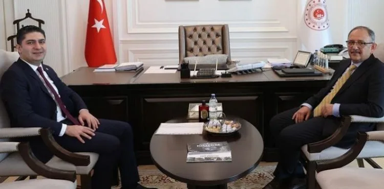 Vekil Özdemir ve Bakan Özhaseki Pınarbaşı seçimlerini masaya yatırdı