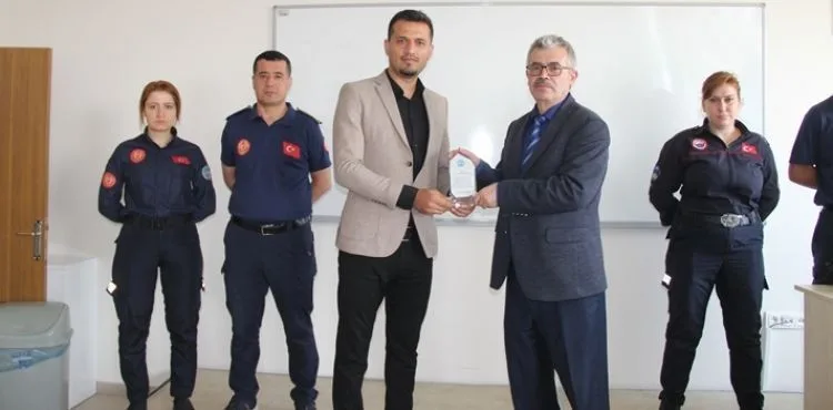 BÜYÜKŞEHİR İTFAİYESİ’NDEN ÜNİVERSİTE ÖĞRENCİLERİNE EĞİTİM VE MESLEK TANITIMI