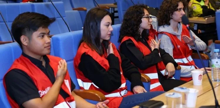BÜYÜKŞEHİR, ÖZEL GEREKSİNİMLİ BİREYLER İÇİN İŞARET DİLİ AFET YÖNETİMİ SEMİNERİ DÜZENLEDİ