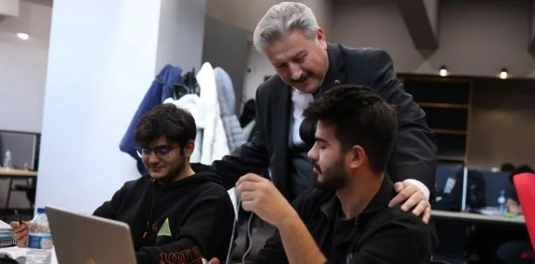 AKIL KÜPÜ KÜTÜPHANELERİ YKS SINAVI ÖNCESİ DOLDU TAŞTI