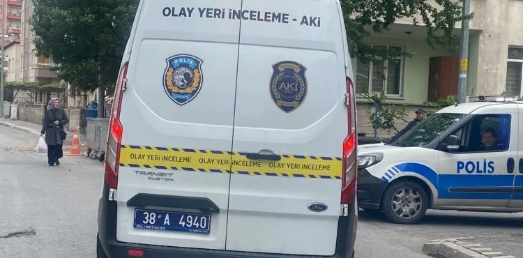 Babası tarafından bıçakla yaralanan kız hayatını kaybetti